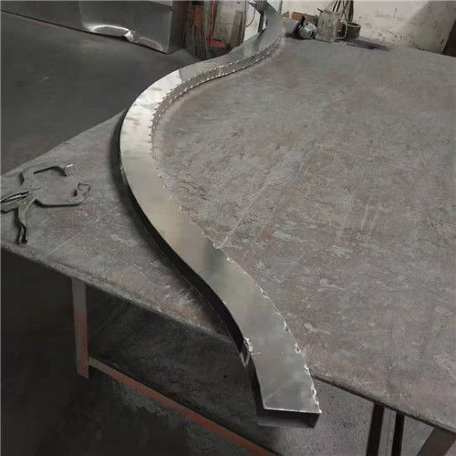 鋁方通類建材產(chǎn)品所變的魔術